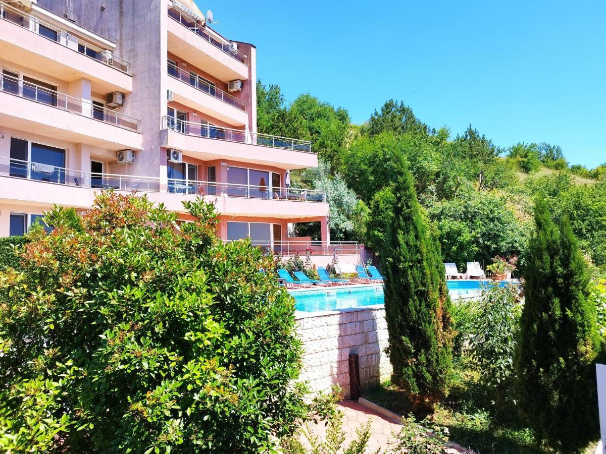 Green, Quiet And Beautiful 1 Διαμέρισμα Καβάρνα Εξωτερικό φωτογραφία