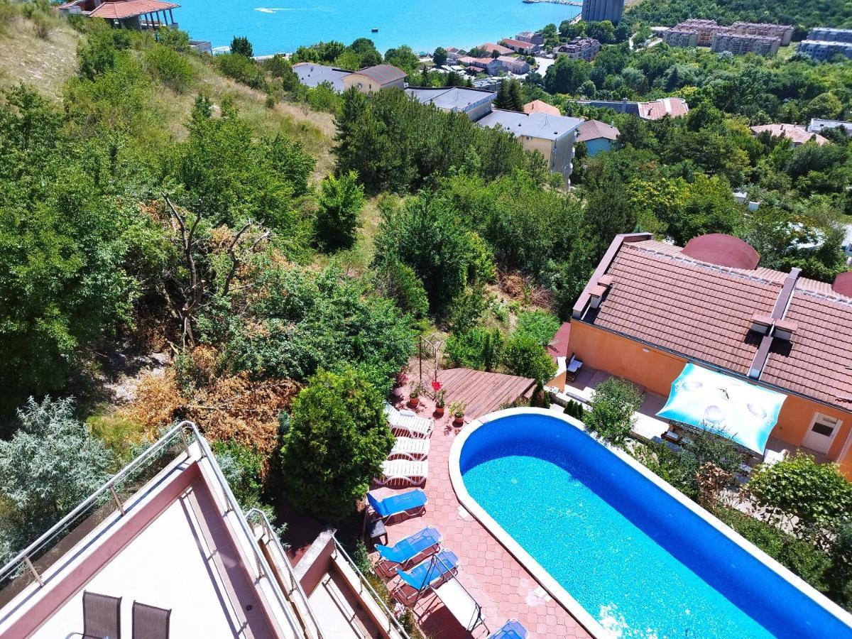 Green, Quiet And Beautiful 1 Διαμέρισμα Καβάρνα Εξωτερικό φωτογραφία